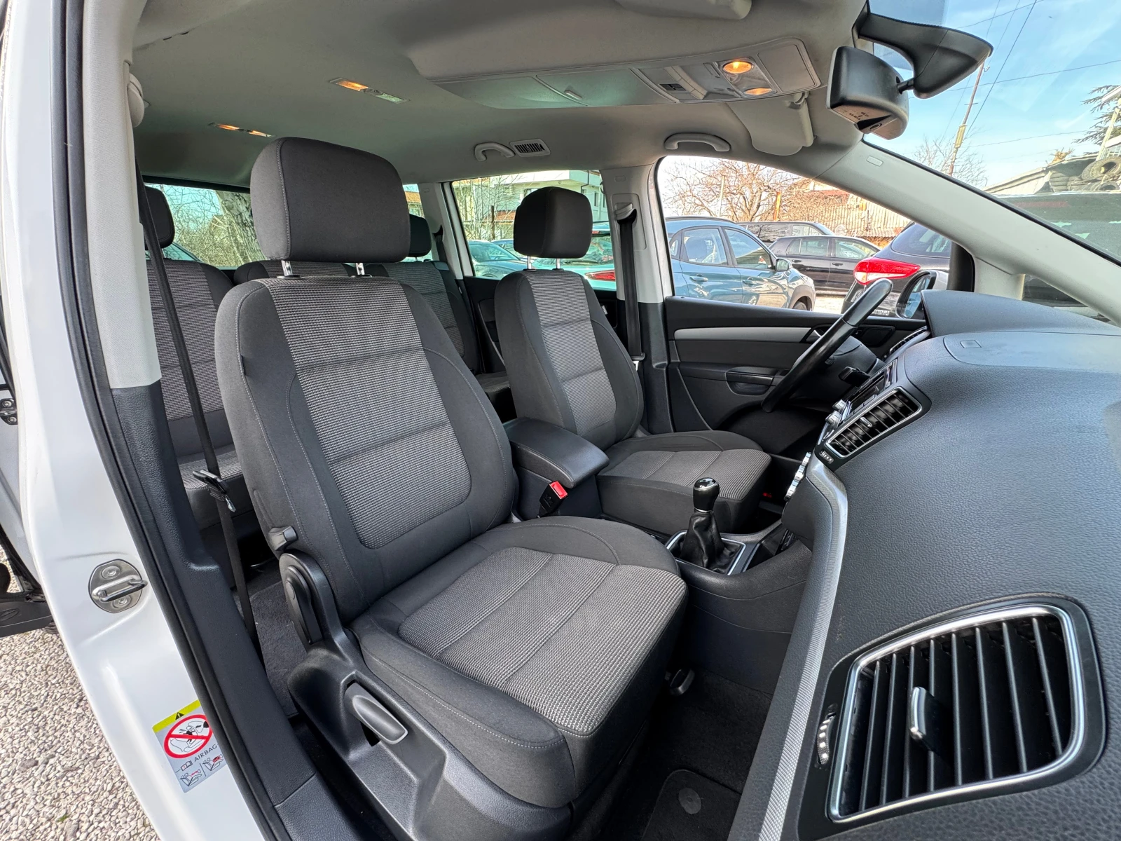 VW Sharan 7 седалки, снимка 9 - Автомобили и джипове - 53801786