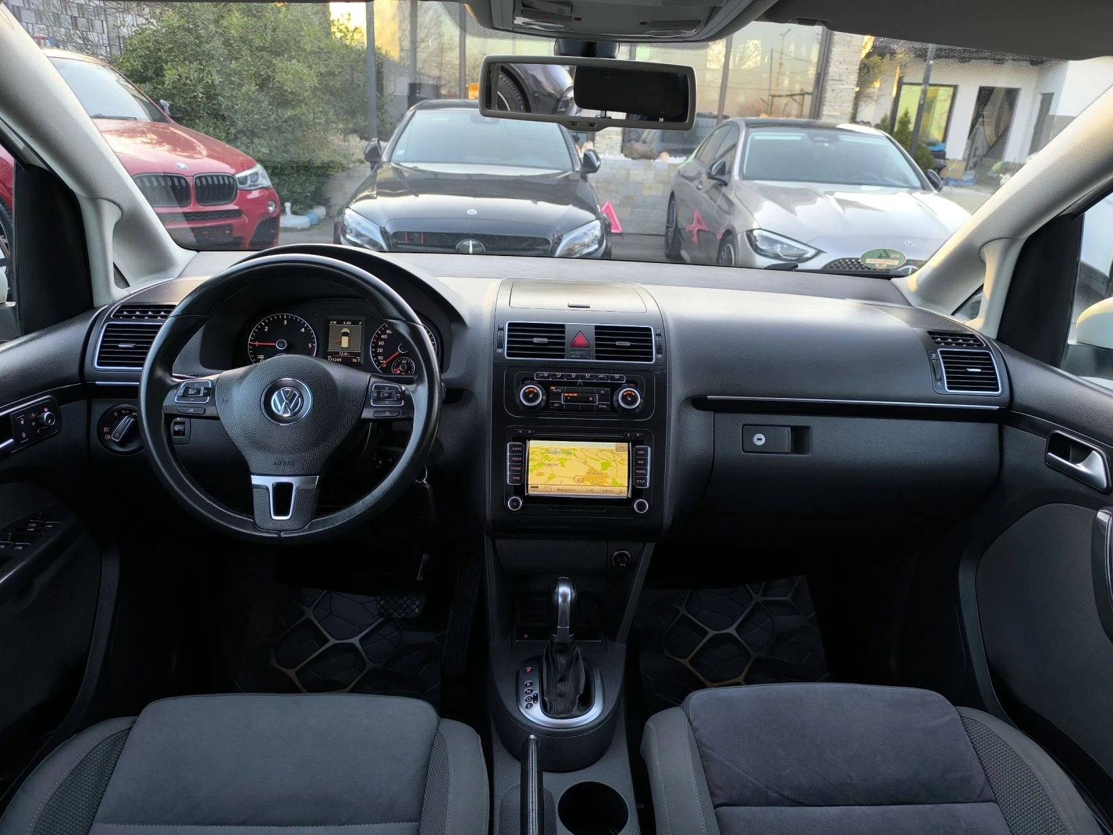 VW Touran 2.0TDI 170к.с. DSG HIGHLINE , снимка 7 - Автомобили и джипове - 53839152
