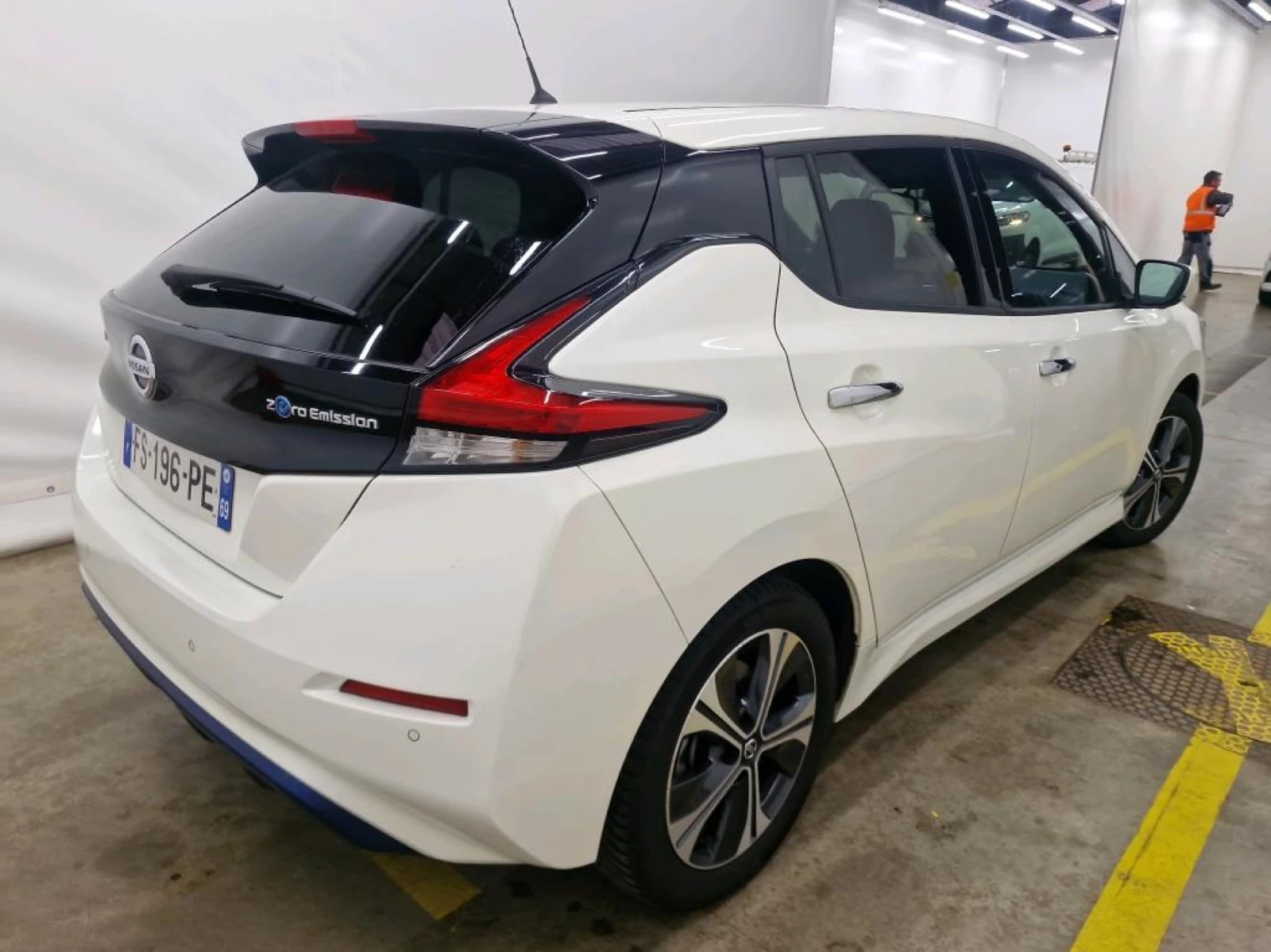 Nissan Leaf  Business | Mobile.bg � ����������� 3