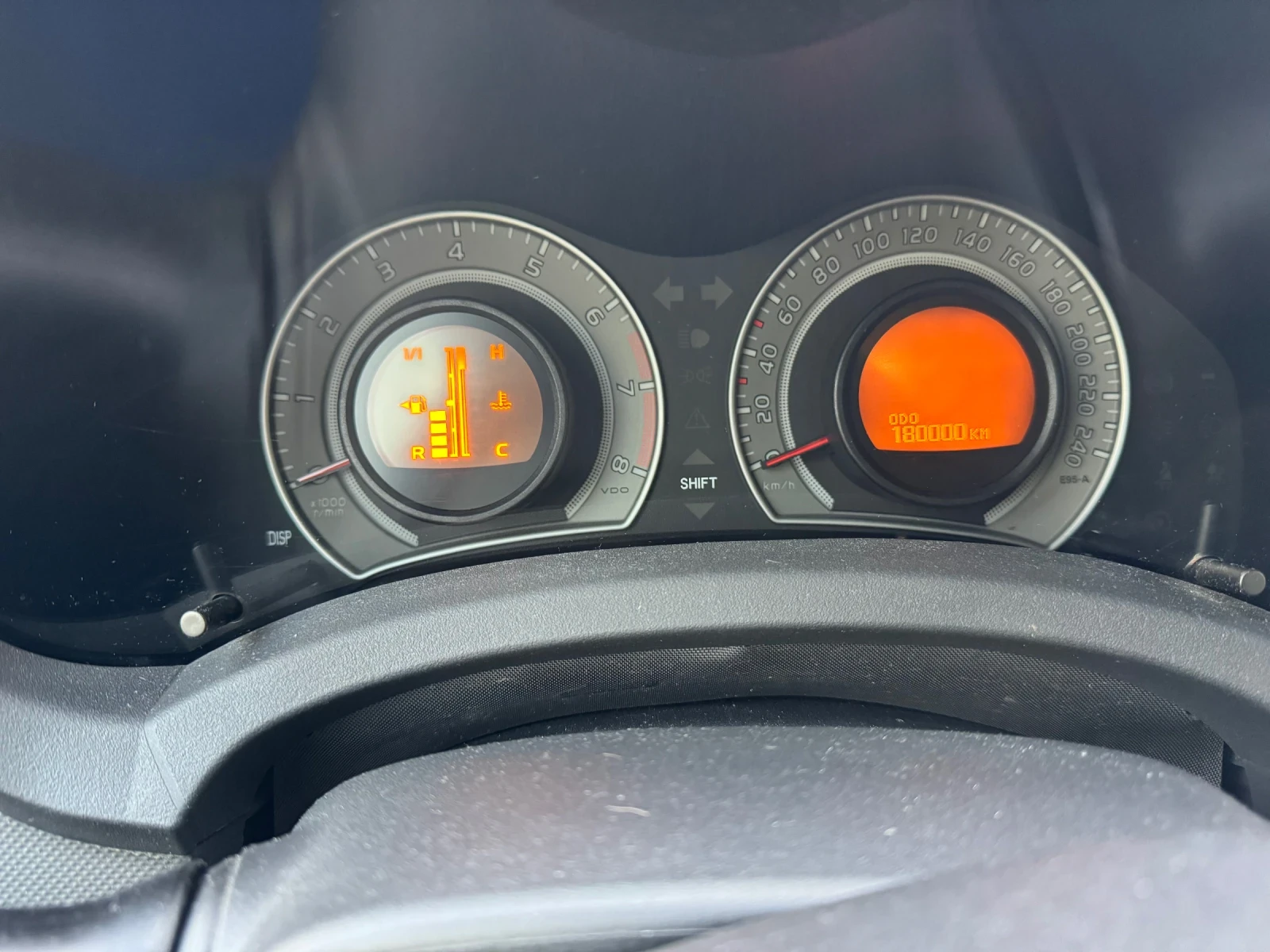 Toyota Auris, снимка 9 - Автомобили и джипове - 53917285