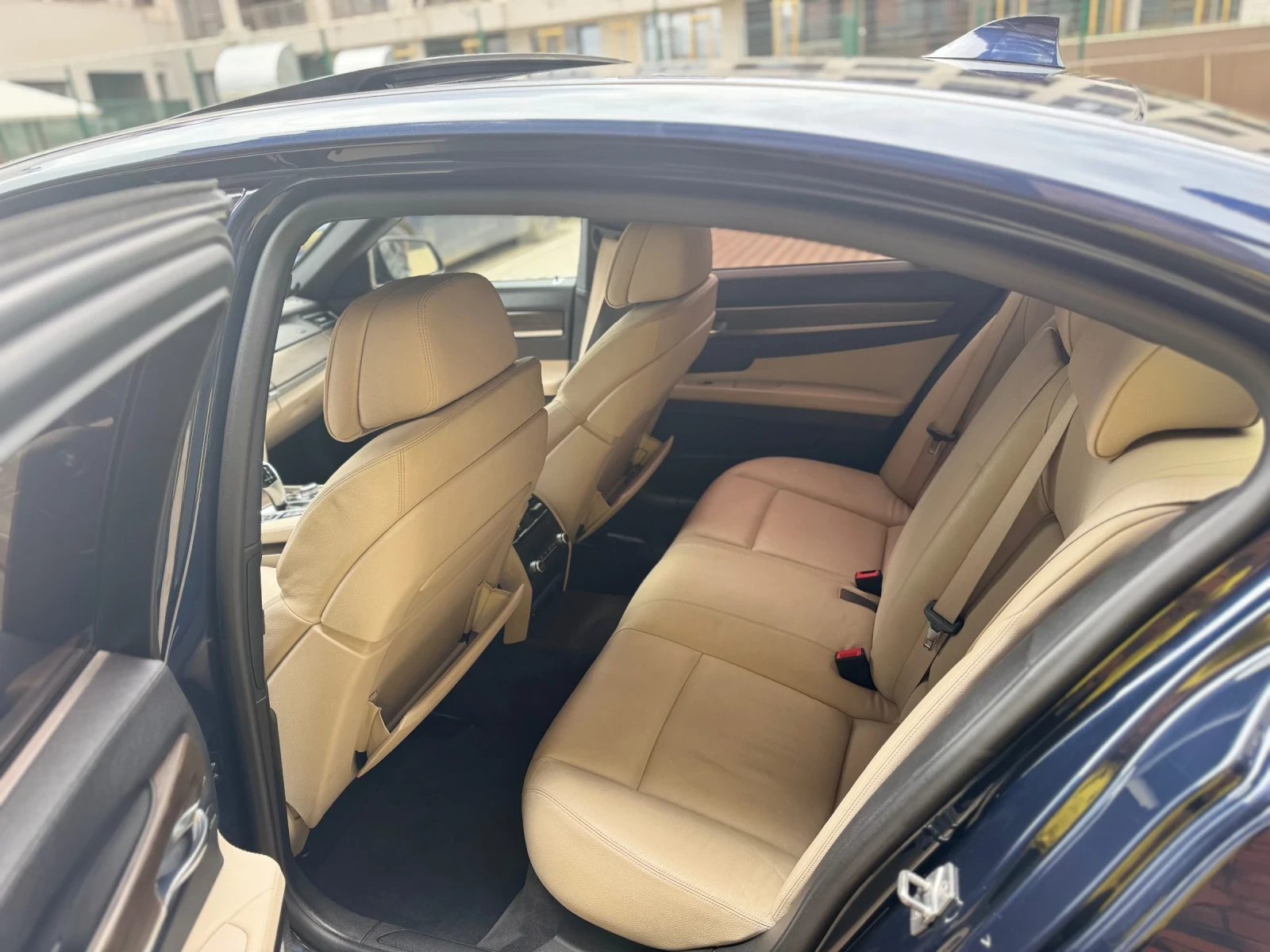 BMW 740 XDRIVE, снимка 6 - Автомобили и джипове - 54119004