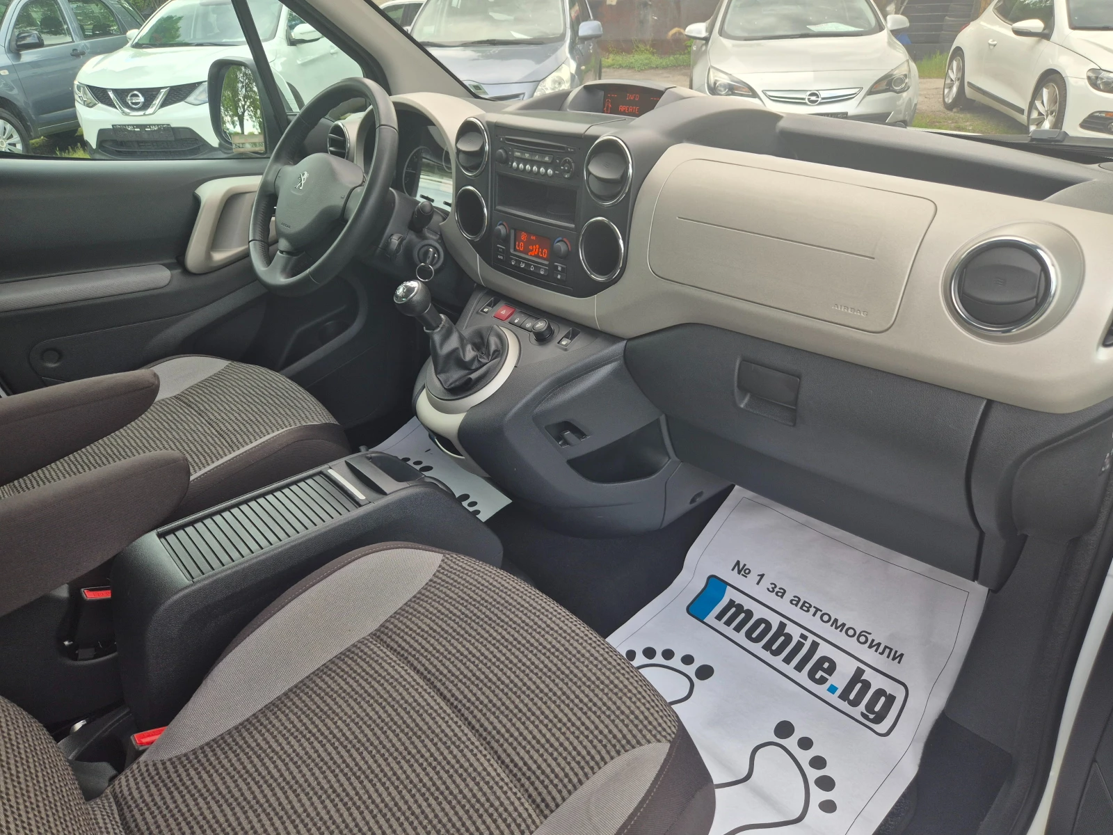 Peugeot Partner 1.6HDI 5 MEСТА ПЪТНИЧЕСКИ 2БР. СТР. ВРАТИ ВНОС ИТА, снимка 11 - Автомобили и джипове - 54566133