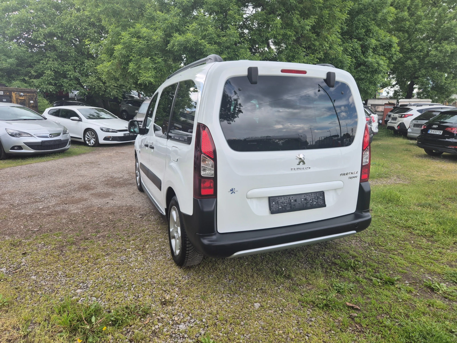 Peugeot Partner 1.6HDI 5 MEСТА ПЪТНИЧЕСКИ 2БР. СТР. ВРАТИ ВНОС ИТА, снимка 5 - Автомобили и джипове - 54566133