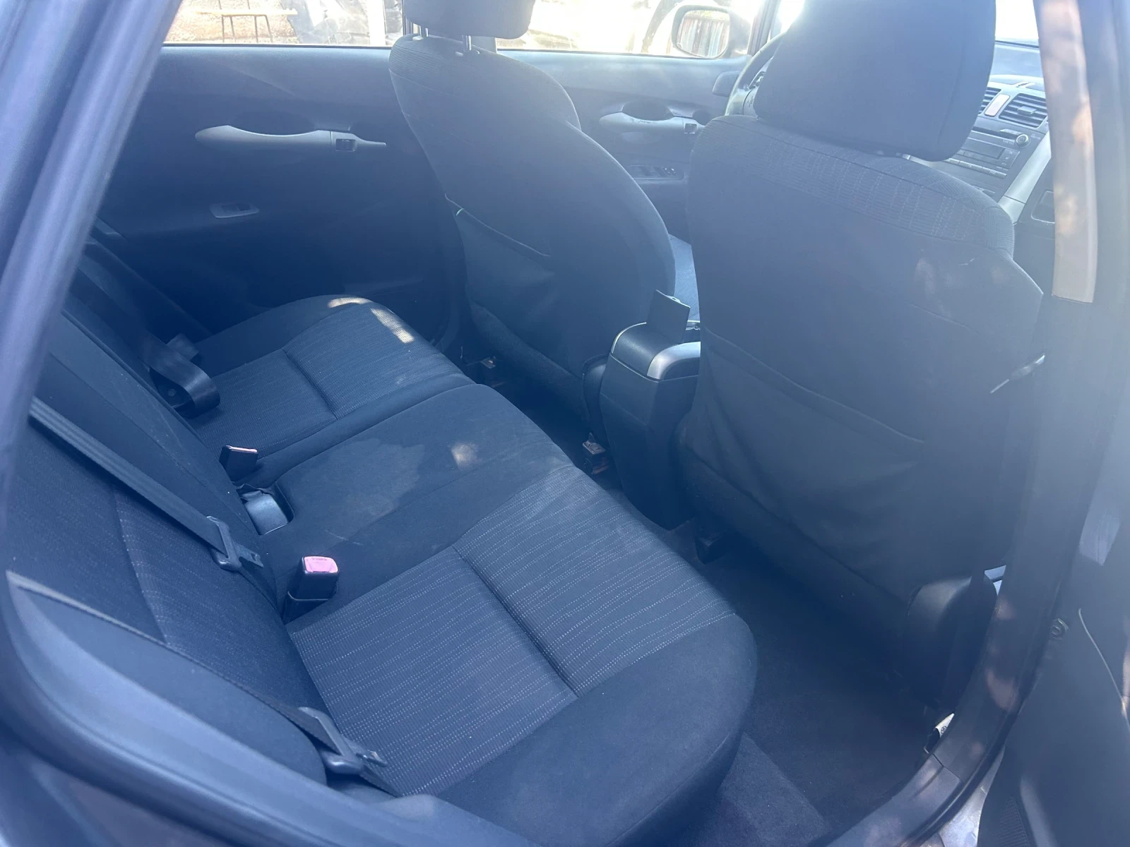 Toyota Auris 2.0 D4D, снимка 7 - Автомобили и джипове - 54755238