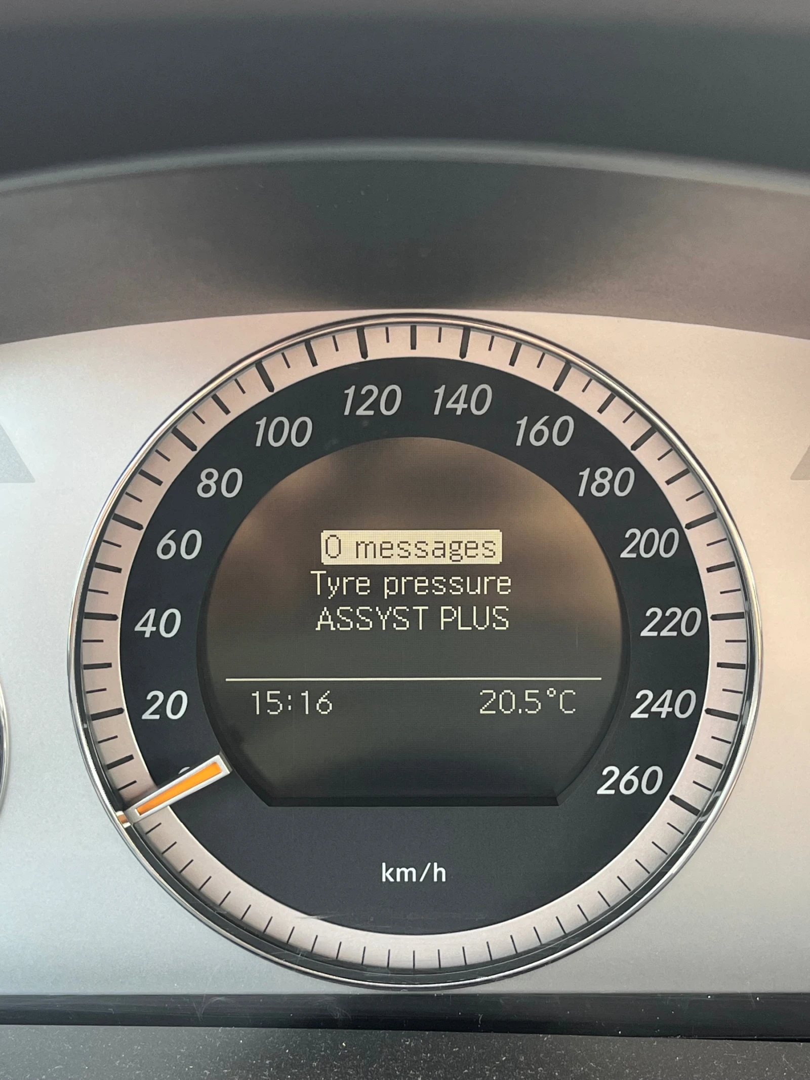Mercedes-Benz C 220, снимка 16 - Автомобили и джипове - 54793334