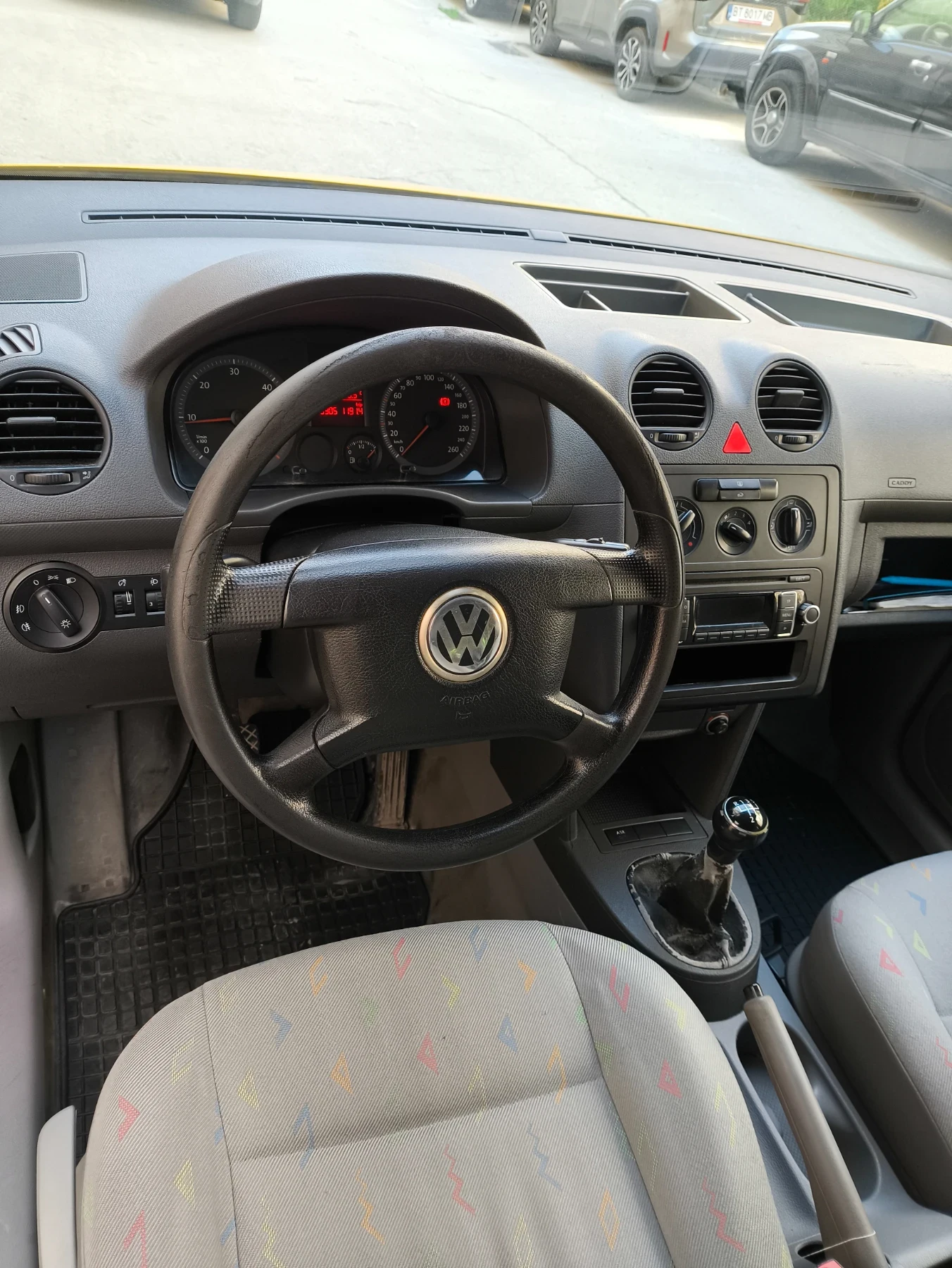VW Caddy 2.0 SDI, снимка 9 - Автомобили и джипове - 55967953
