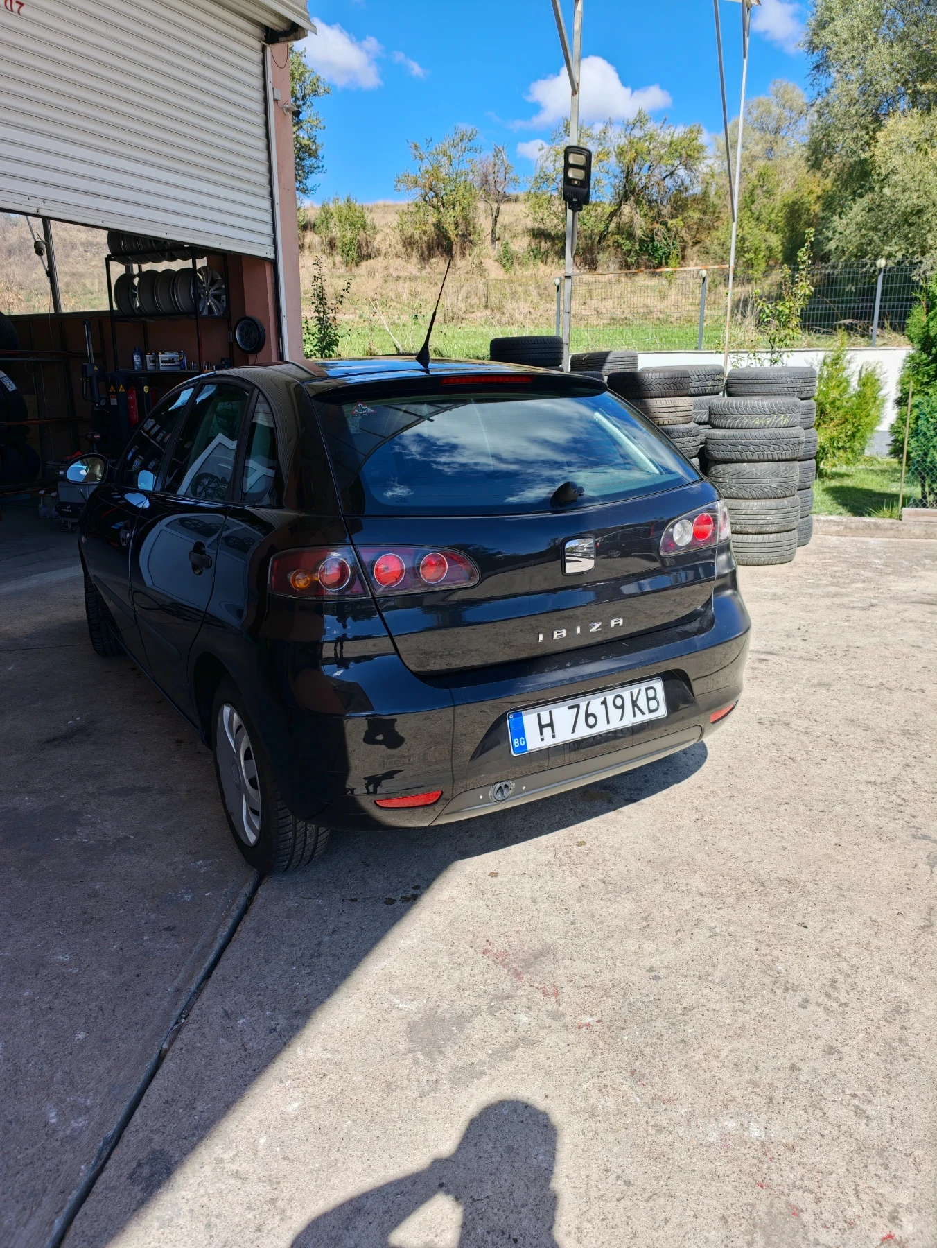 Seat Ibiza, снимка 2 - Автомобили и джипове - 56243614