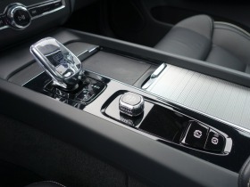 Volvo XC60 B4 AWD = Plus= Panorama Гаранция, снимка 10 - Автомобили и джипове - 45454103