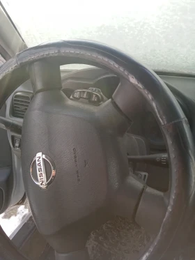 Nissan Navara Frontier 3.3 бензин, снимка 11