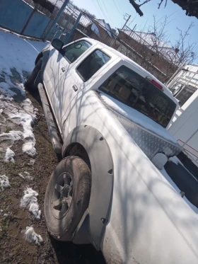 Nissan Navara Frontier 3.3 бензин, снимка 7