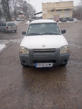 Nissan Navara Frontier 3.3 бензин, снимка 2