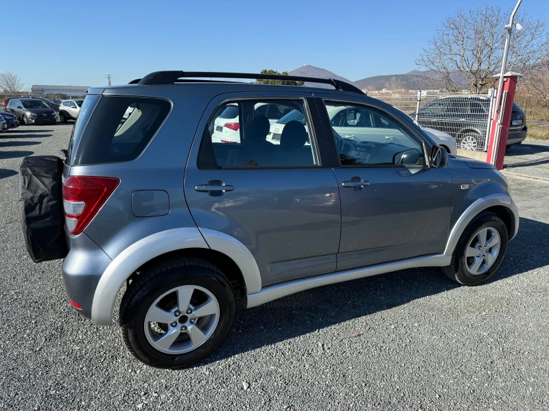 Daihatsu Terios (KATO НОВА)^(4х4), снимка 5 - Автомобили и джипове - 48040114