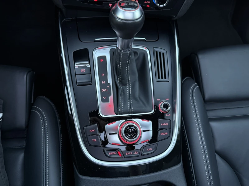 Audi SQ5, снимка 12 - Автомобили и джипове - 51942086