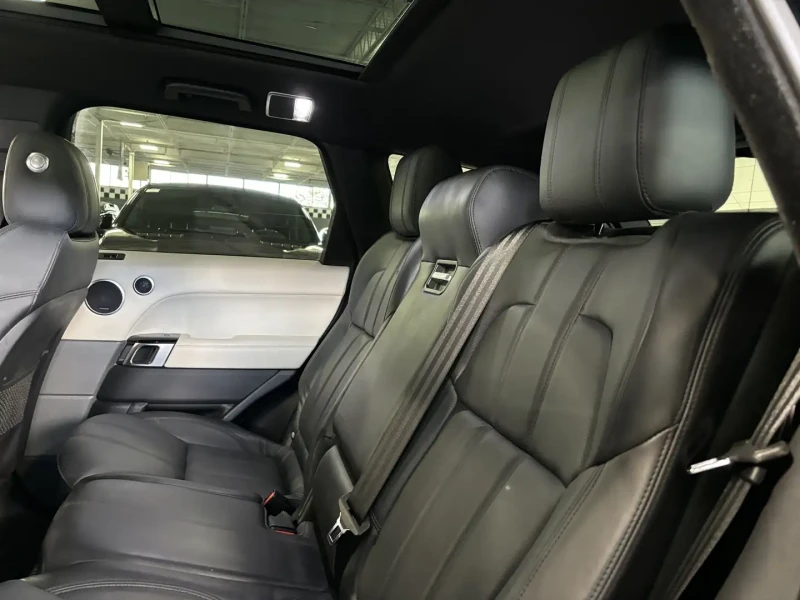 Land Rover Range Rover Sport 4WD TD6 HSE * CARFAX* * АвтоКредит* (ЦЕНА ДО БГ), снимка 10 - Автомобили и джипове - 52551577