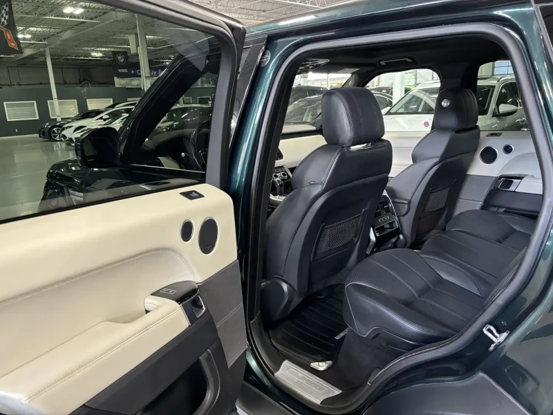 Land Rover Range Rover Sport 4WD TD6 HSE * CARFAX* * АвтоКредит* (ЦЕНА ДО БГ), снимка 11 - Автомобили и джипове - 52551577