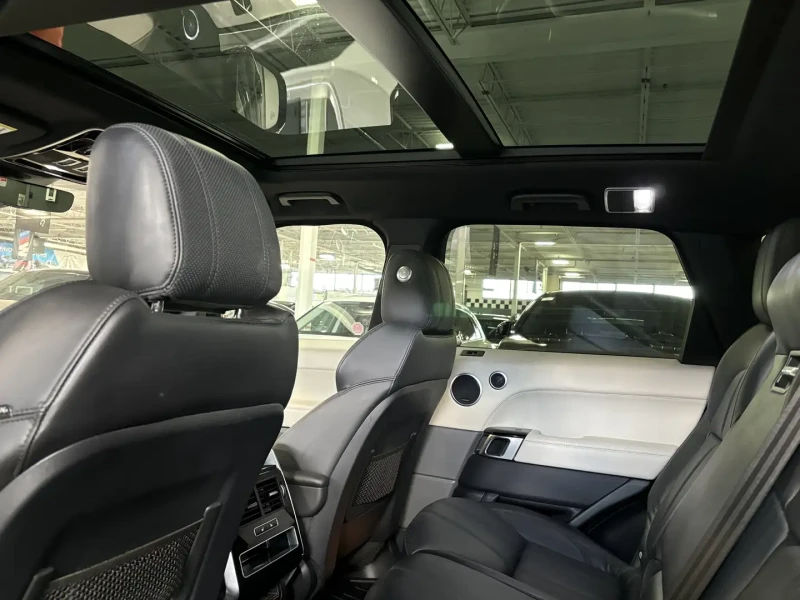 Land Rover Range Rover Sport 4WD TD6 HSE * CARFAX* * АвтоКредит* (ЦЕНА ДО БГ), снимка 14 - Автомобили и джипове - 52551577