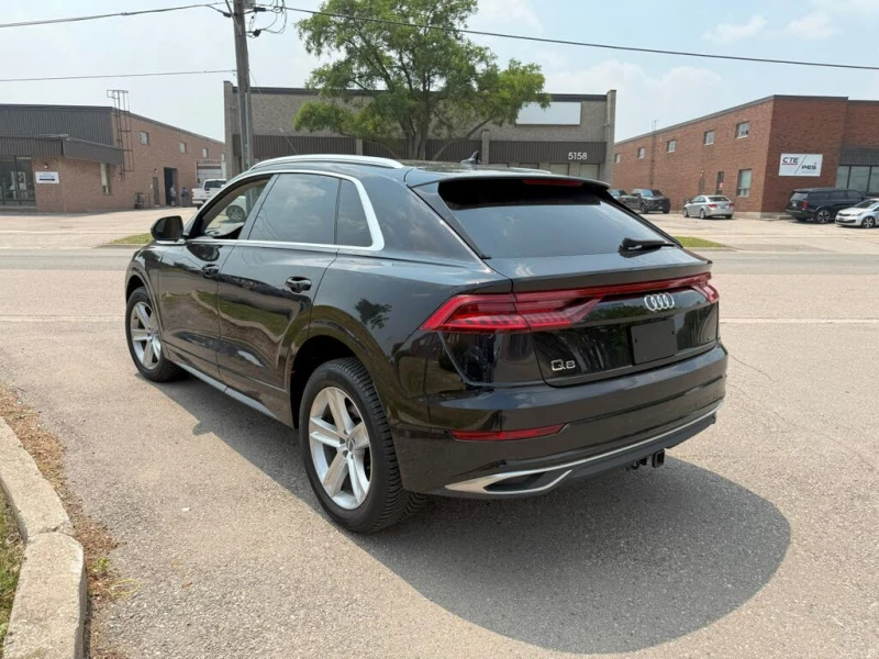 Audi Q8 BANG & OLUFSEN 3D* , DISTRONIC, ОБДУХВАНЕ, PANORAM, снимка 5 - Автомобили и джипове - 52642097