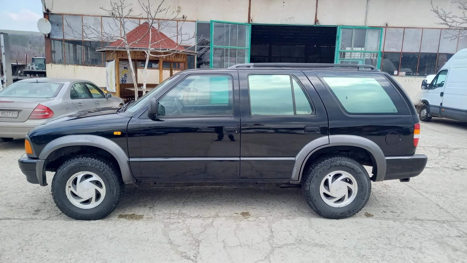 Chevrolet Blazer 4.3i 4x4 Швейцария - изображение 4