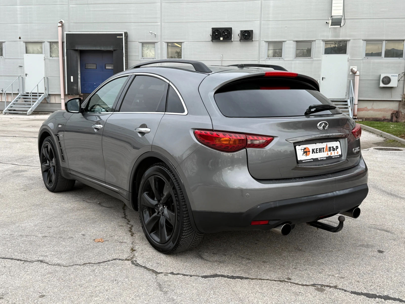 Infiniti QX70 3.0d 238 к.с. - изображение 3