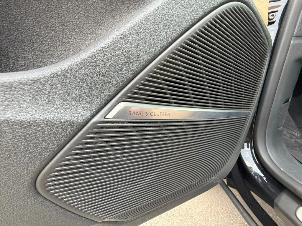 Audi Q8 BANG & OLUFSEN 3D* , DISTRONIC, ОБДУХВАНЕ, PANORAM - изображение 8