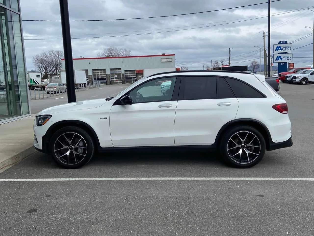 Mercedes-Benz GLC 43 AMG CARFAX/360 CAM/ПАНОРАМА/ПОДГРЕВИ/HUD, снимка 3 - Автомобили и джипове - 53831417