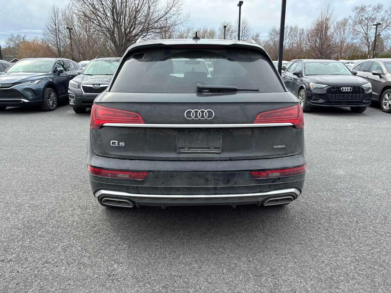 Audi Q5 Progressiv/DISTRONIC/CAMERA/ПОДГРЕВИ , снимка 4 - Автомобили и джипове - 54366112