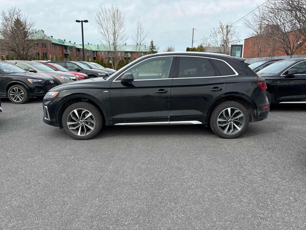 Audi Q5 Progressiv/DISTRONIC/CAMERA/ПОДГРЕВИ , снимка 2 - Автомобили и джипове - 54366112