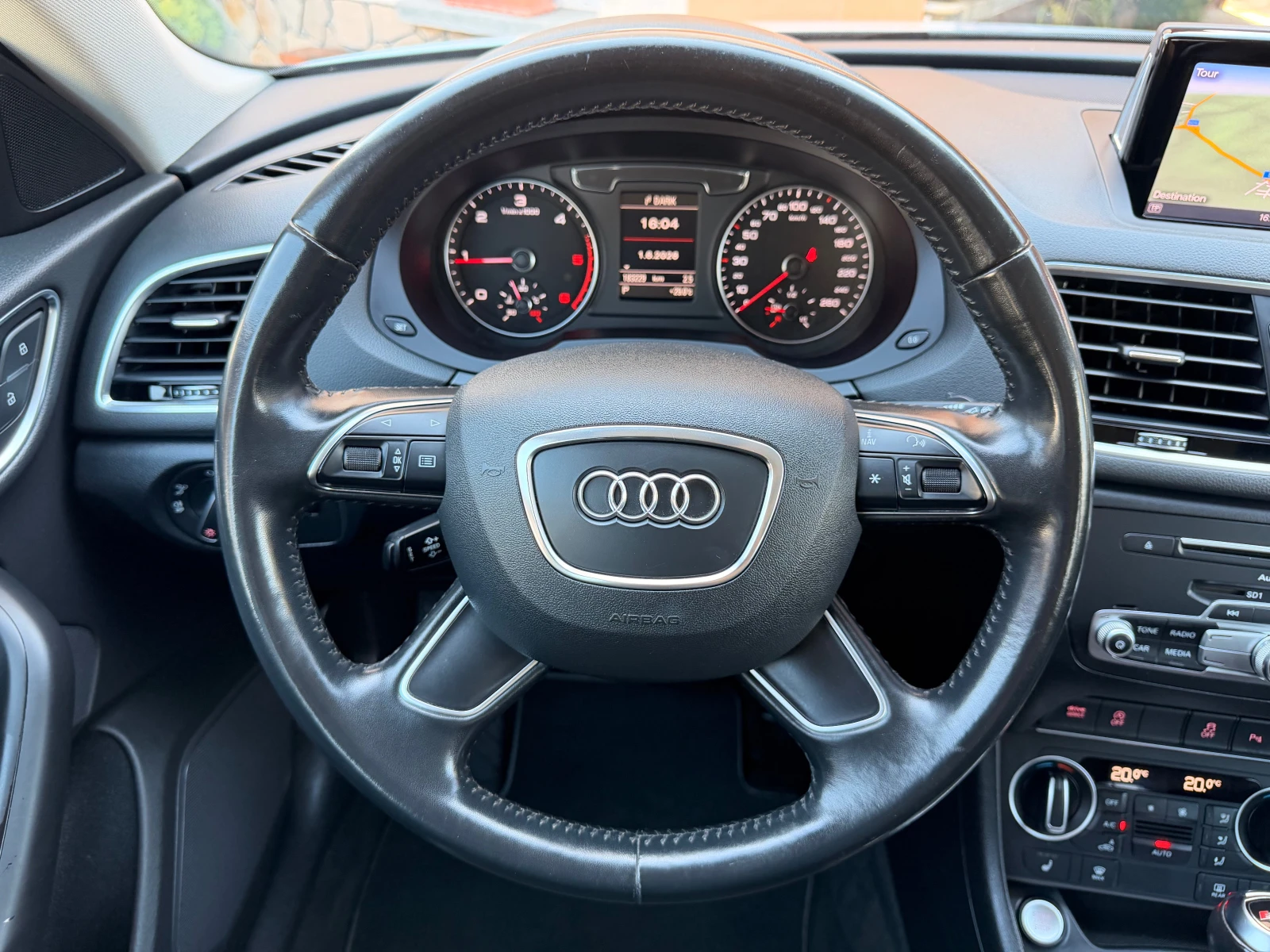 Audi Q3 2.0TDI* S-LINE* NAVI* TOP* LIZING, снимка 7 - Автомобили и джипове - 54740077