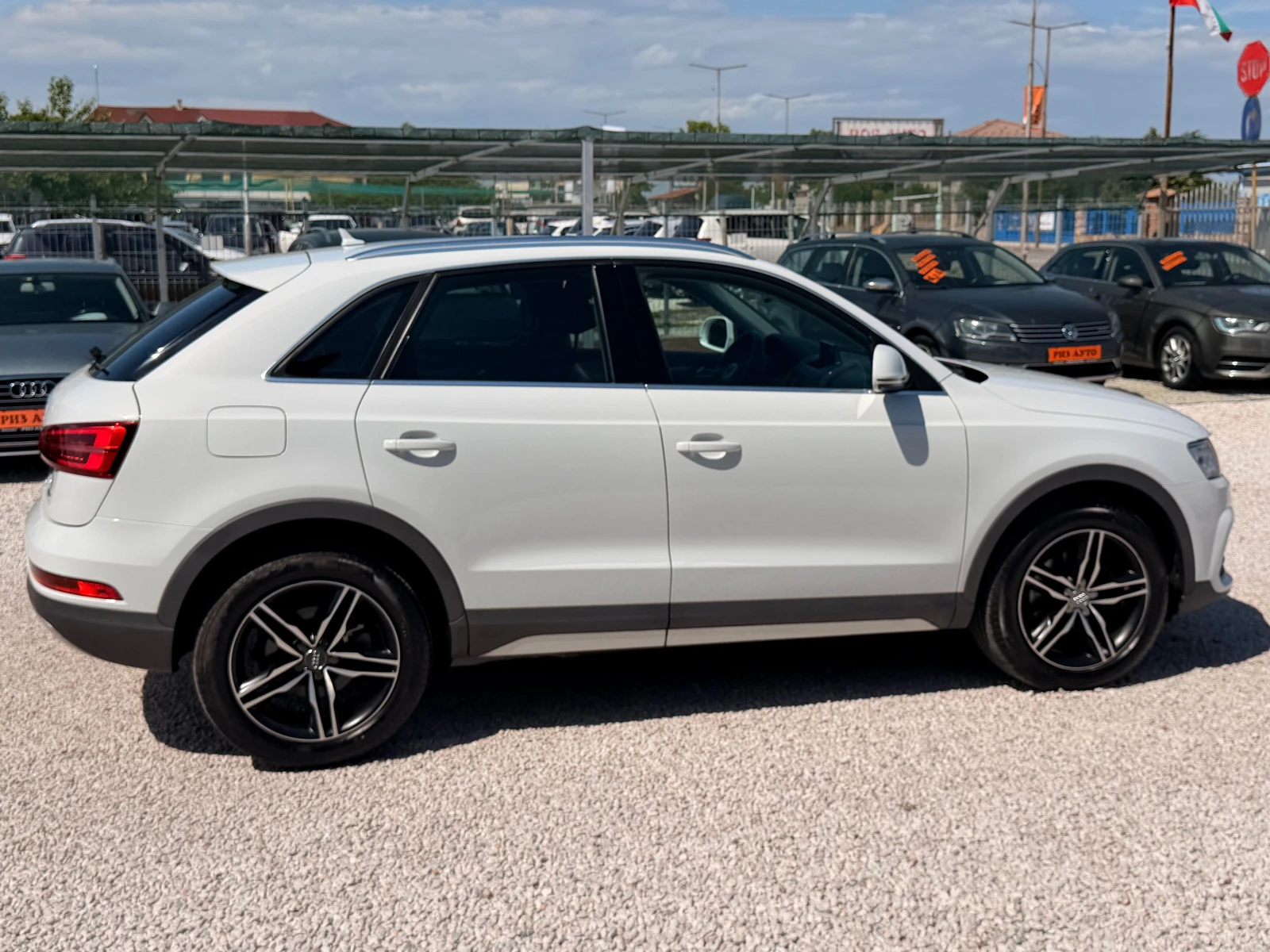 Audi Q3 2.0TDI* S-LINE* NAVI* TOP* LIZING, снимка 4 - Автомобили и джипове - 54740077