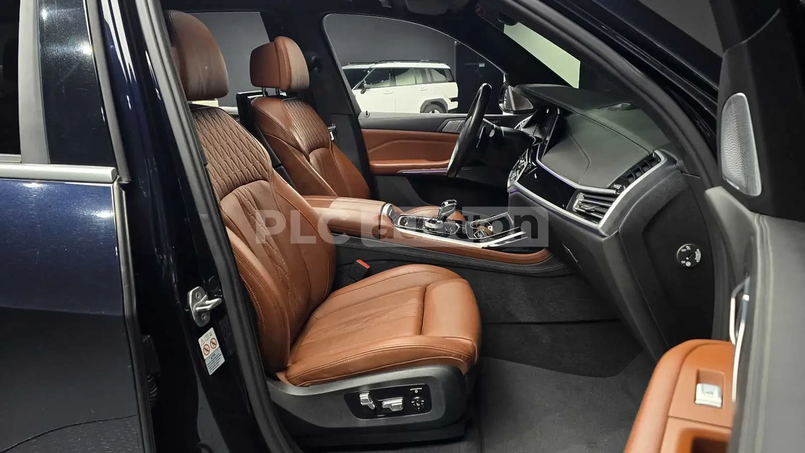 BMW X7 ЛАЗЕРИ * ОБДУХВАНЕ * ДИСТРОНИК * H/K * , снимка 10 - Автомобили и джипове - 54997680