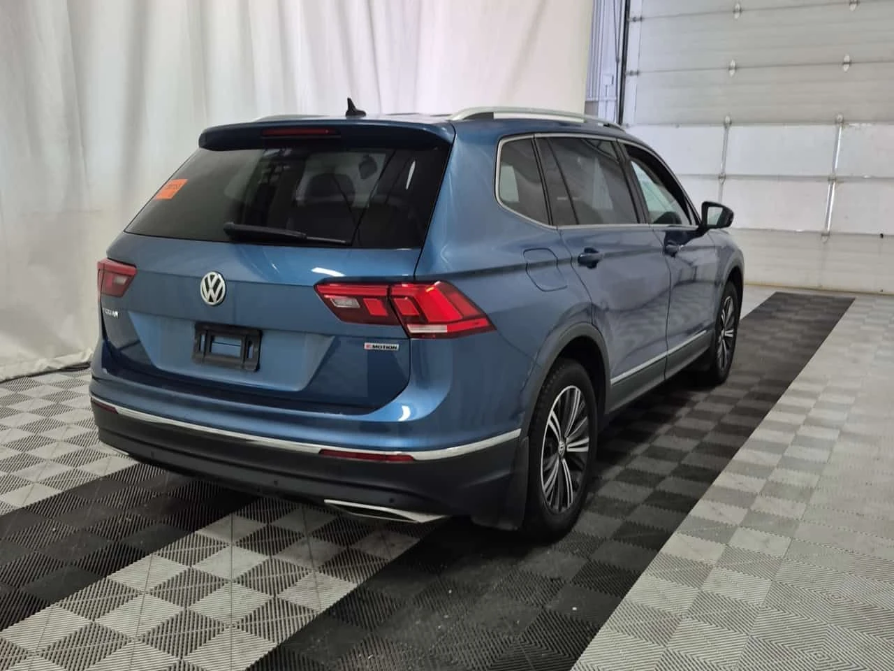 VW Tiguan Highline/CARFAX/ПОДГРЕВ/ПАНОРАМА/2 КЛЮЧА/, снимка 3 - Автомобили и джипове - 55708349