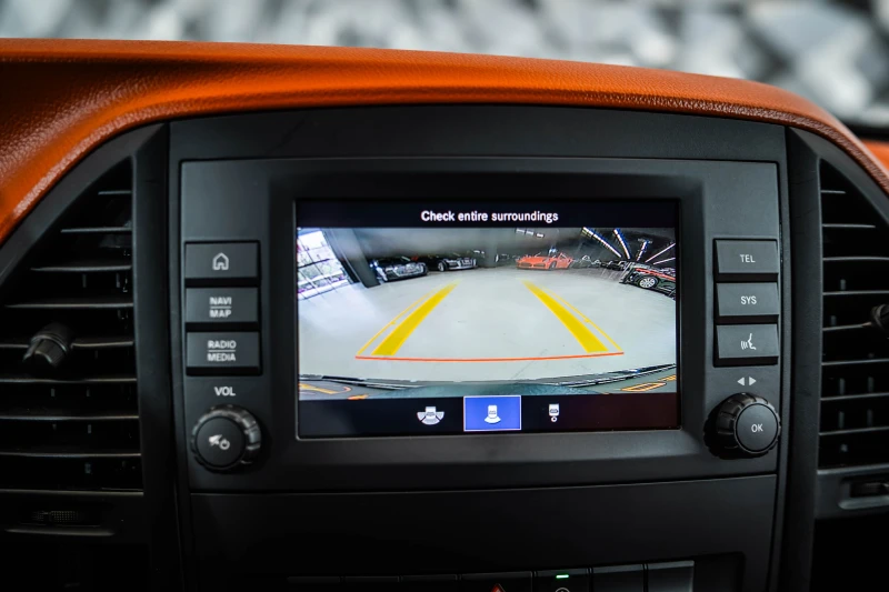 Mercedes-Benz V 163hp Maybach styling* Mandarin* TV, снимка 17 - Бусове и автобуси - 51823119