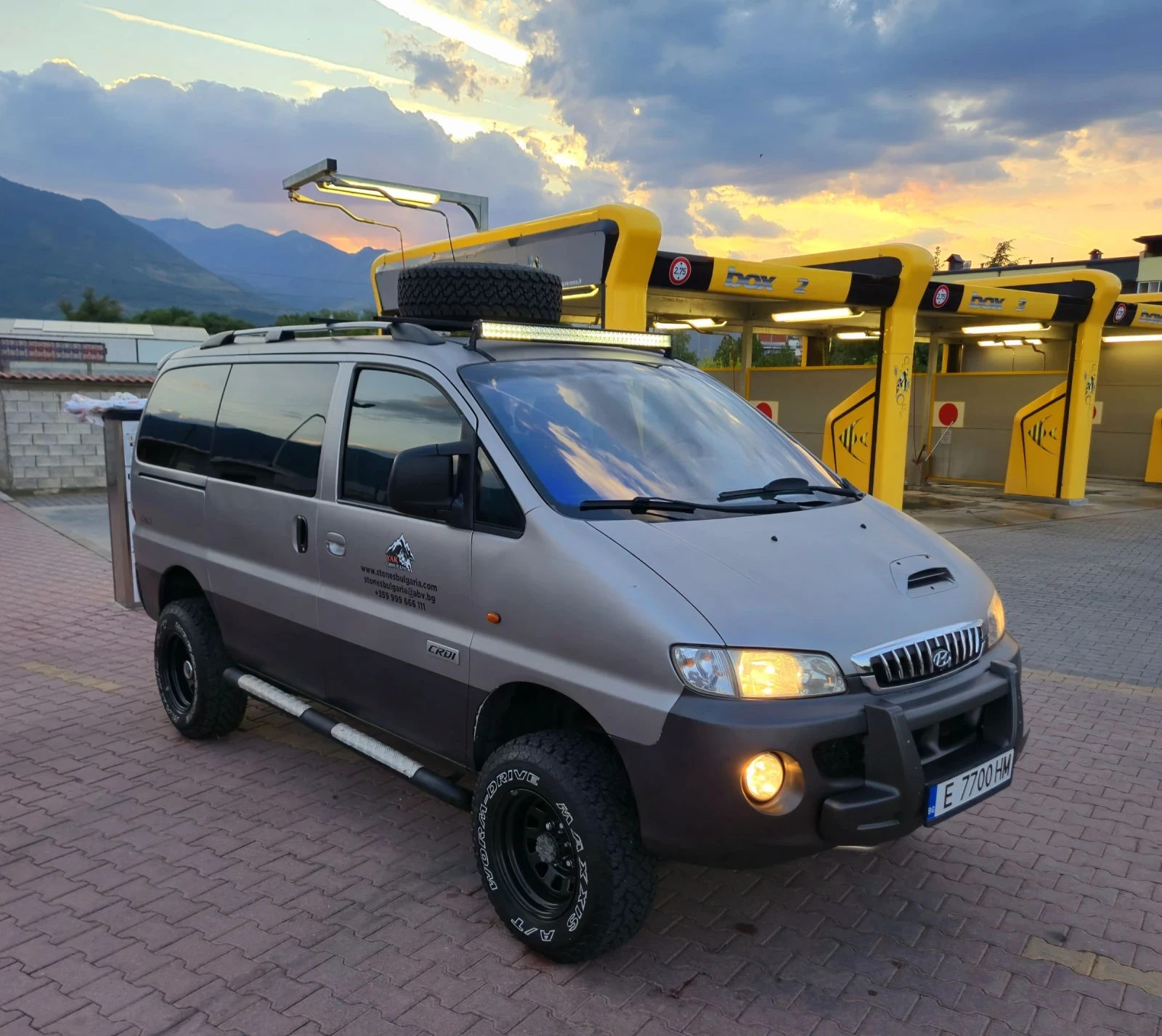 Hyundai Starex H1 STAREX 2.5TDI - изображение 6