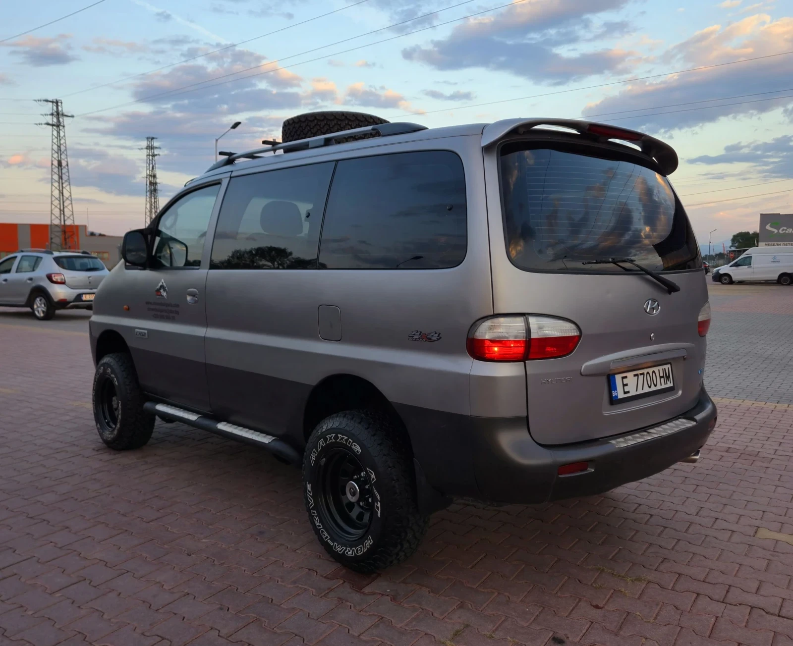 Hyundai Starex H1 STAREX 2.5TDI - изображение 3