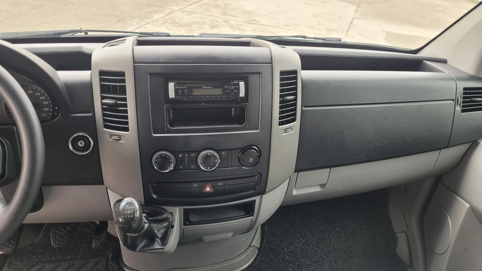 VW Crafter 2.5 109кс  КЛИМА - изображение 8