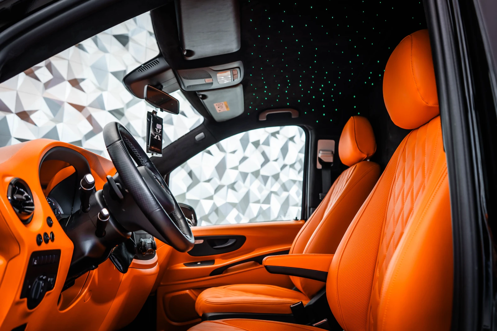 Mercedes-Benz V 163hp Maybach styling* Mandarin* TV | Mobile.bg   12