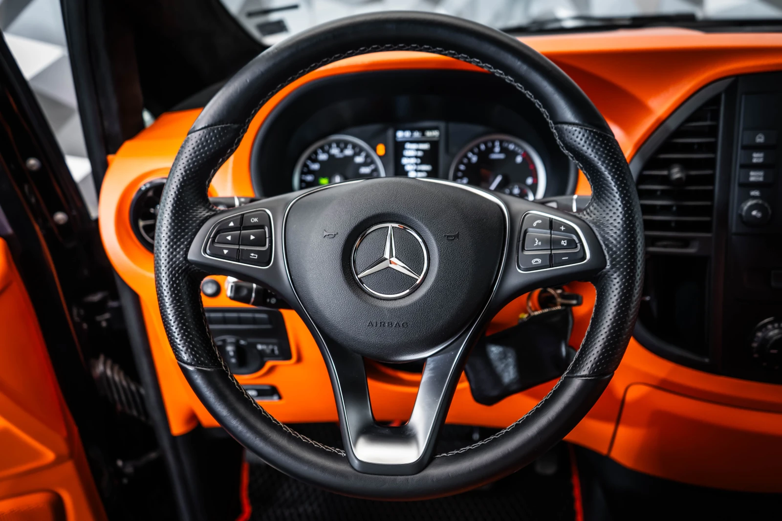 Mercedes-Benz V 163hp Maybach styling* Mandarin* TV - изображение 9