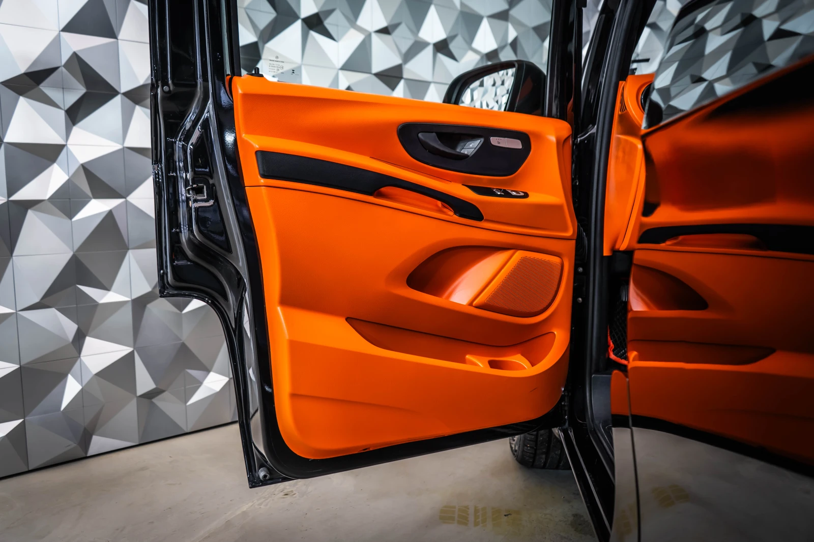 Mercedes-Benz V 163hp Maybach styling* Mandarin* TV - изображение 7