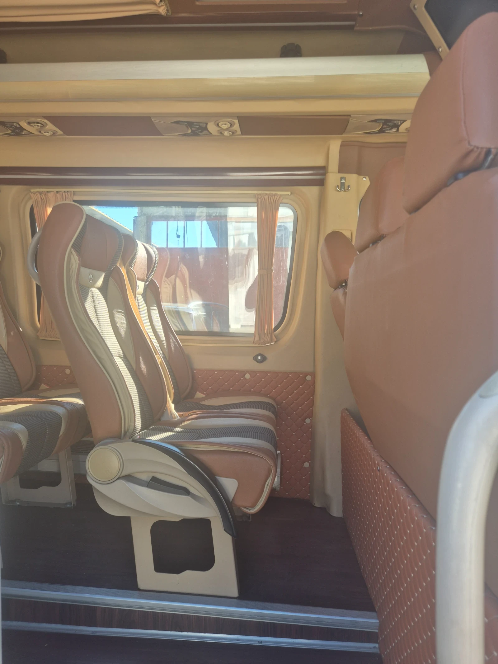 Mercedes-Benz Sprinter 519, снимка 8 - Бусове и автобуси - 55621656