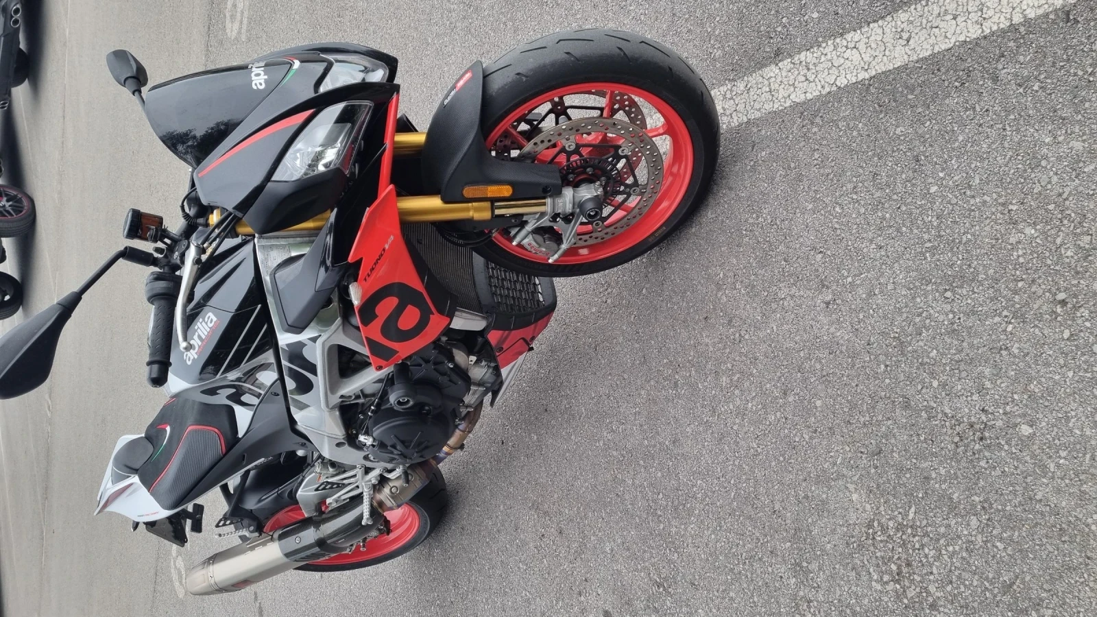 Aprilia Tuono V4 Factory, снимка 14 - Мотоциклети и мототехника - 55420442