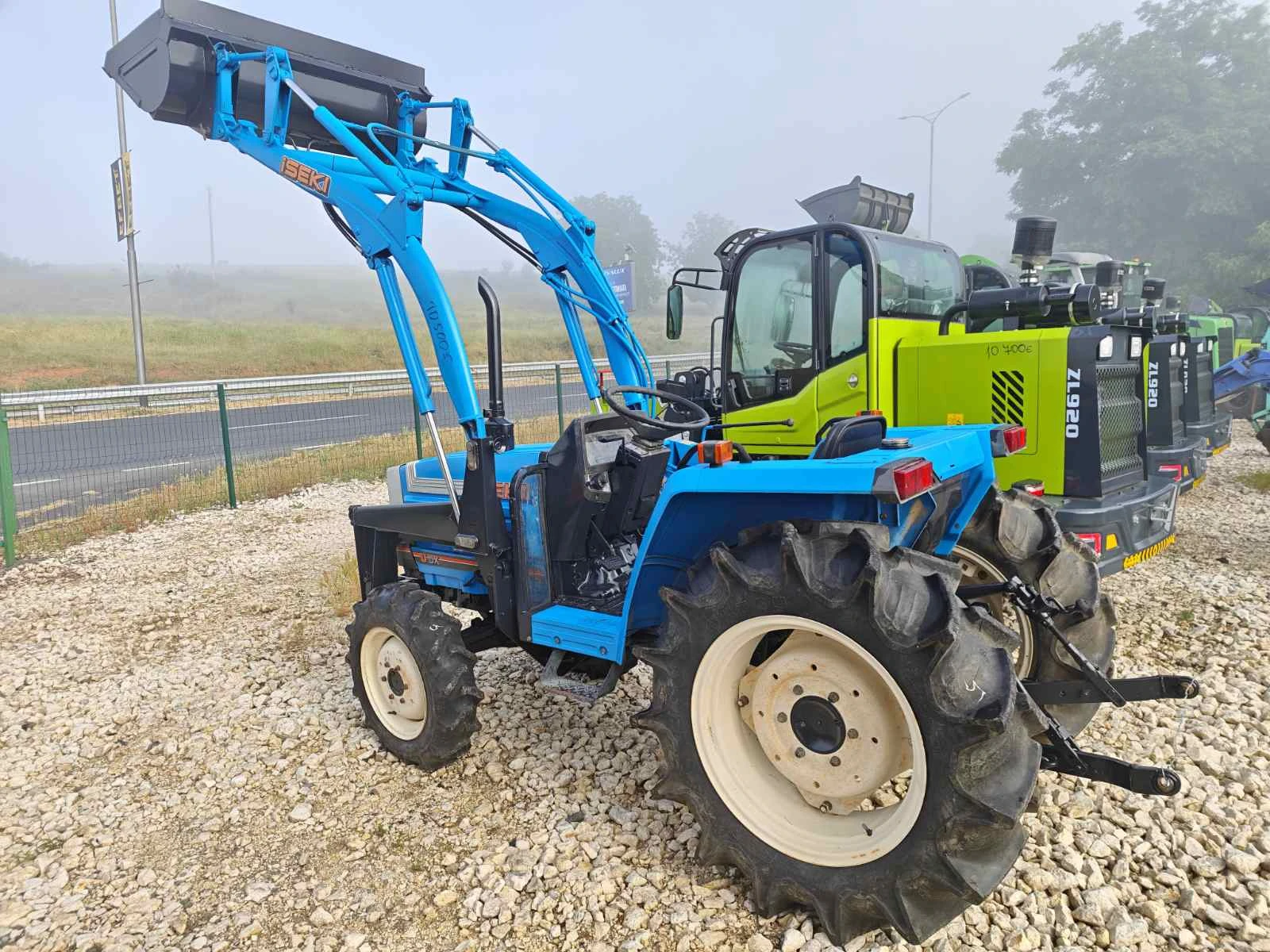 Трактор Kubota СЪС КОФА И ВИЛИЦИ ЗА БАЛЛИ, снимка 8 - Селскостопанска техника - 54624336