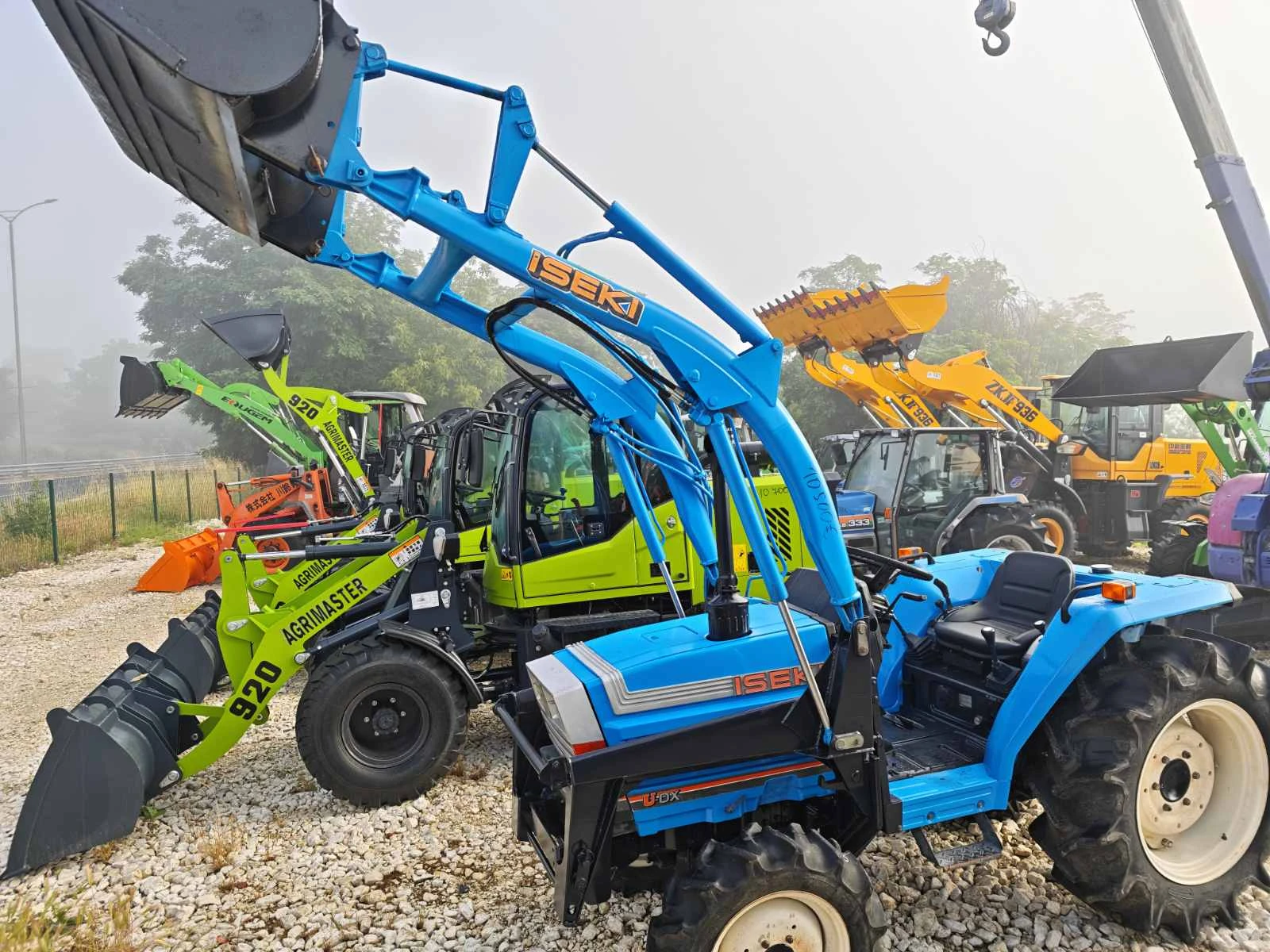 Трактор Kubota СЪС КОФА И ВИЛИЦИ ЗА БАЛЛИ, снимка 11 - Селскостопанска техника - 54624336