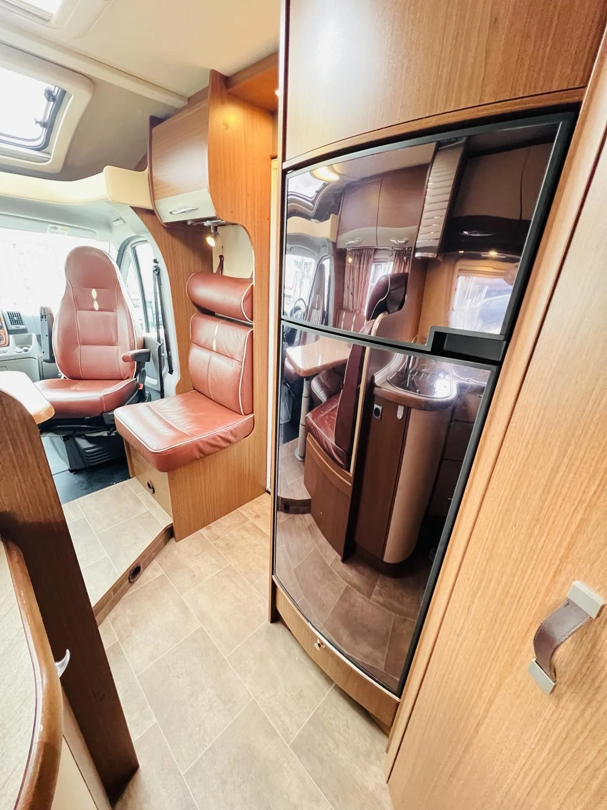 Кемпер Burstner 727  - изображение 10