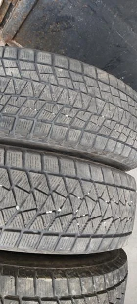 Гуми Зимни 215/70R16, снимка 2