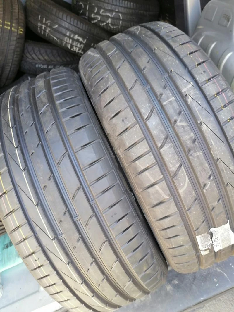 Гуми Летни 225/45R18, снимка 2 - Гуми и джанти - 29597872