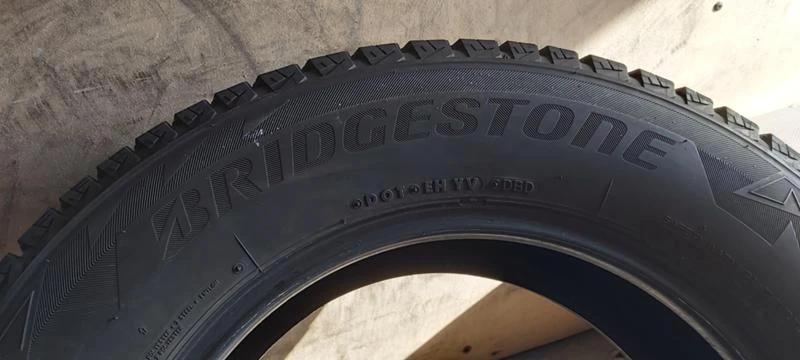 Гуми Зимни 215/70R16, снимка 5 - Гуми и джанти - 30918406