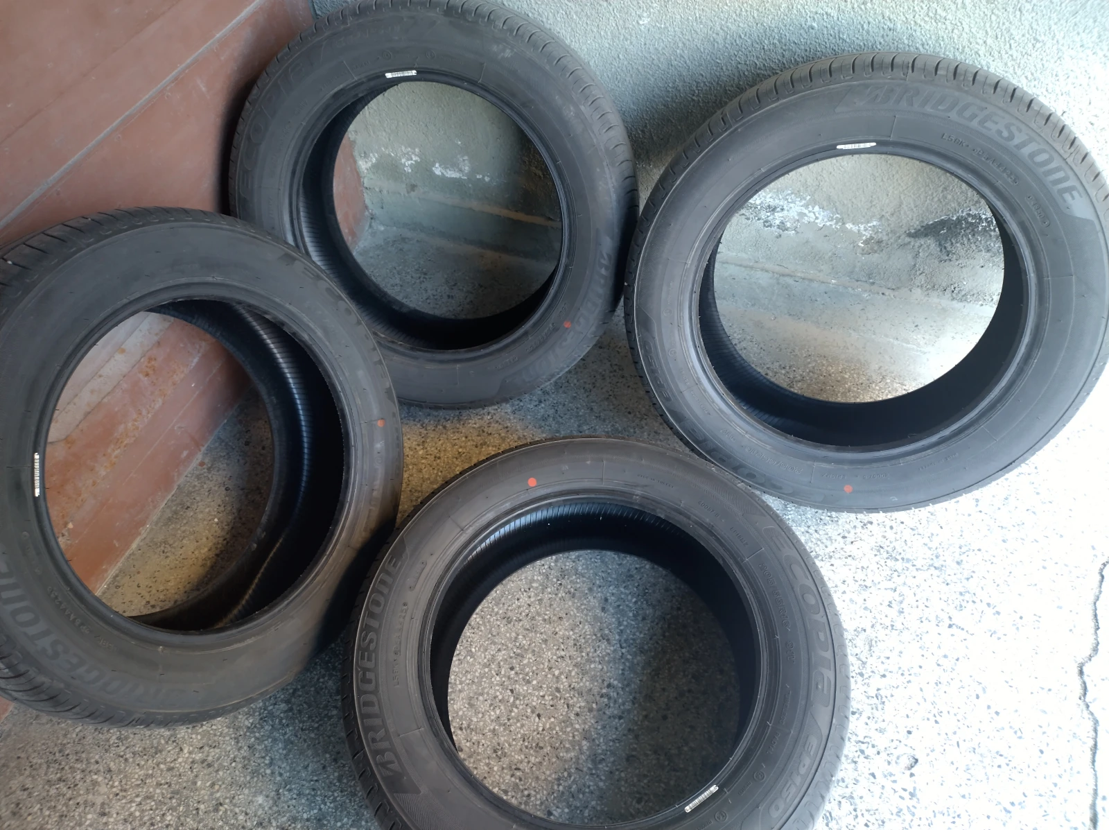 Гуми Летни 205/55R16, снимка 2 - Гуми и джанти - 53747971