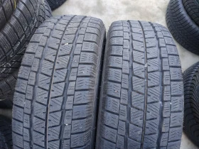 Гуми Зимни 215/65R16, снимка 3 - Гуми и джанти - 39625469