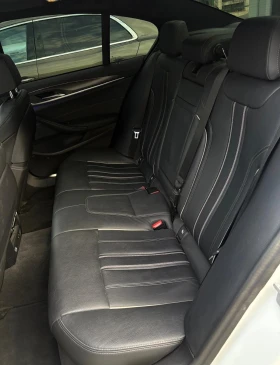 BMW 530 M-Sport LCI, снимка 10
