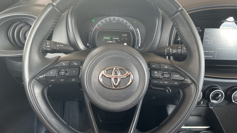 Toyota Aygo 1.0 X Play, снимка 14 - Автомобили и джипове - 46397119